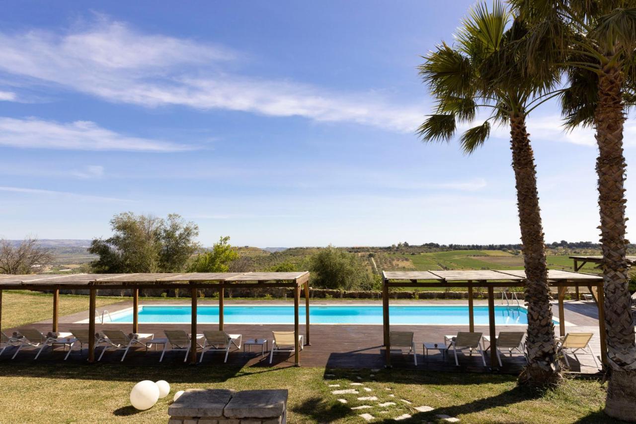 Hotel Masseria Del Carrubo à Noto Extérieur photo