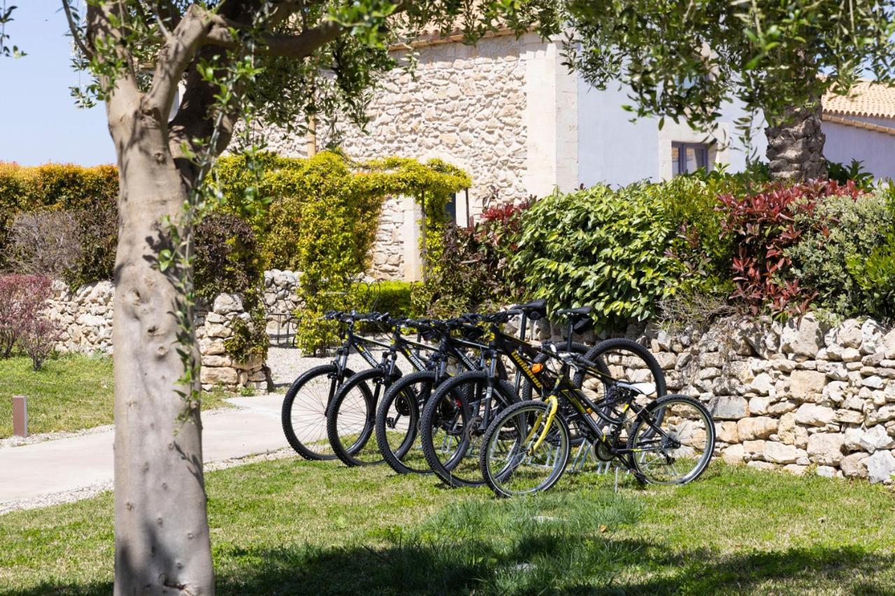 Hotel Masseria Del Carrubo à Noto Extérieur photo